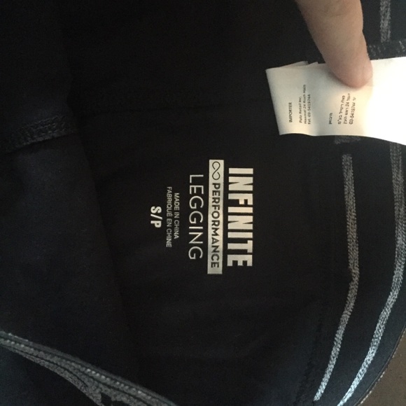 Black infinite performance legging - Picture 4 of 7